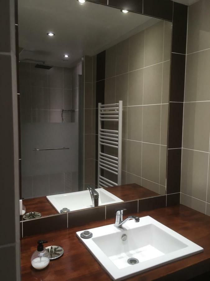 Au Tilleul Apartment Mezieres-sur-Seine Luaran gambar