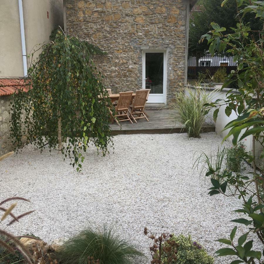 Au Tilleul Apartment Mezieres-sur-Seine Luaran gambar