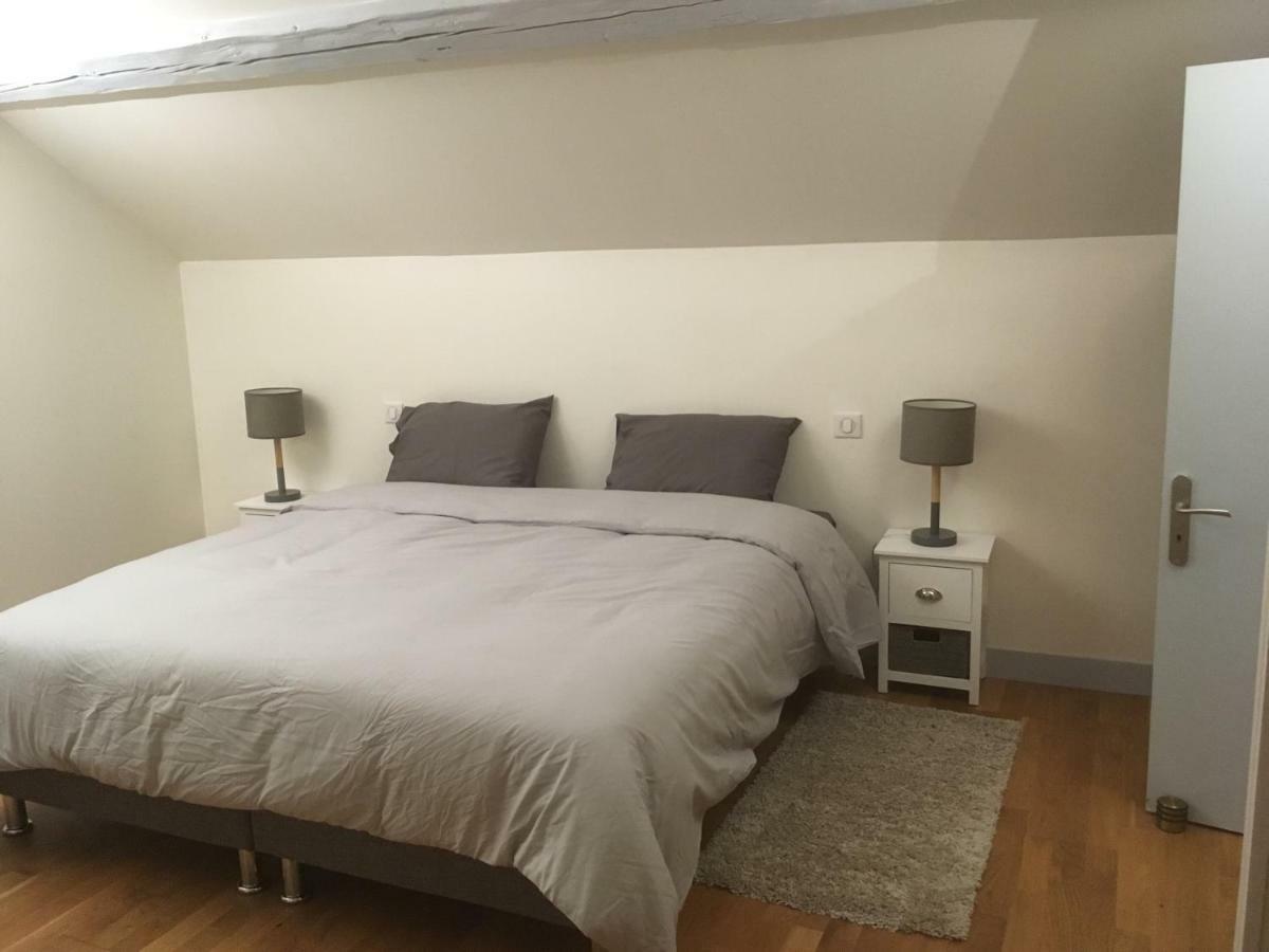 Au Tilleul Apartment Mezieres-sur-Seine Luaran gambar