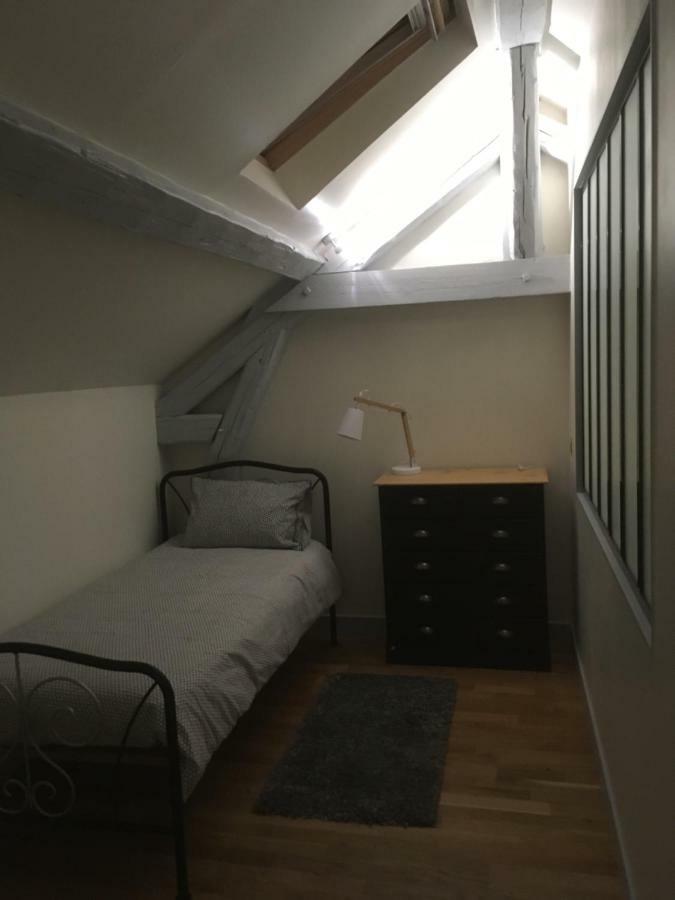 Au Tilleul Apartment Mezieres-sur-Seine Luaran gambar