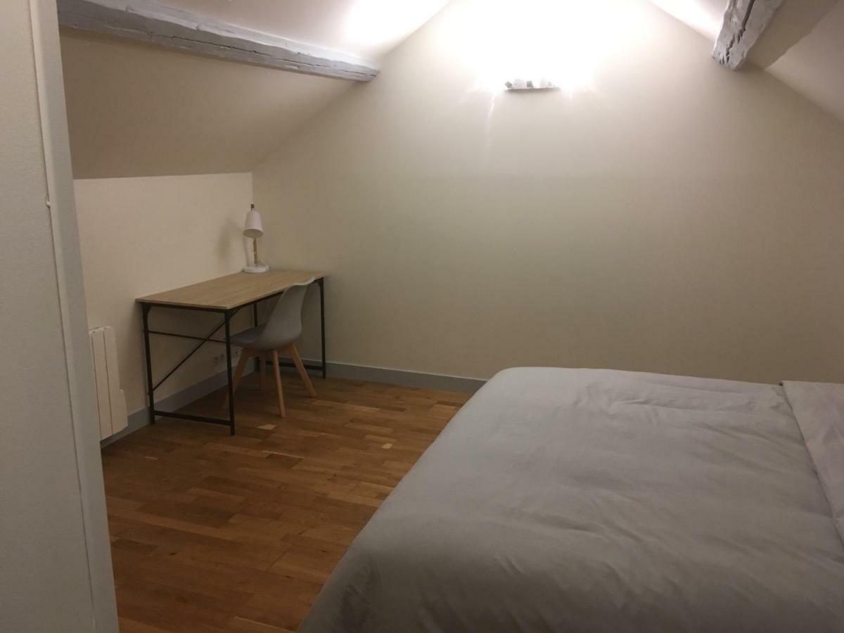 Au Tilleul Apartment Mezieres-sur-Seine Luaran gambar